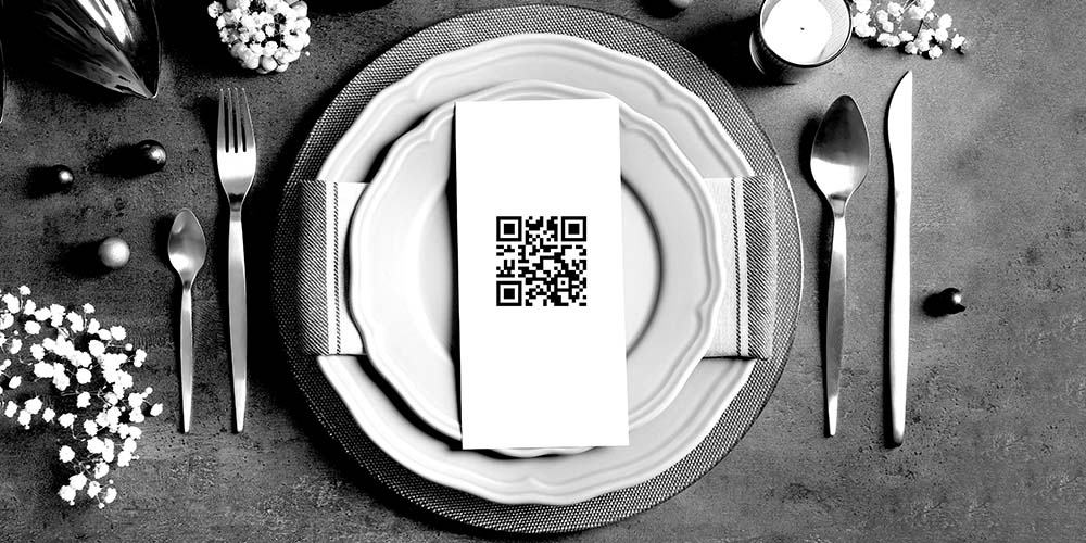 QR code on restaurant plate napkin